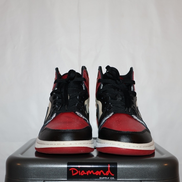 Air Jordan 1 Retro High OG "Bred" - Picture 2 of 9